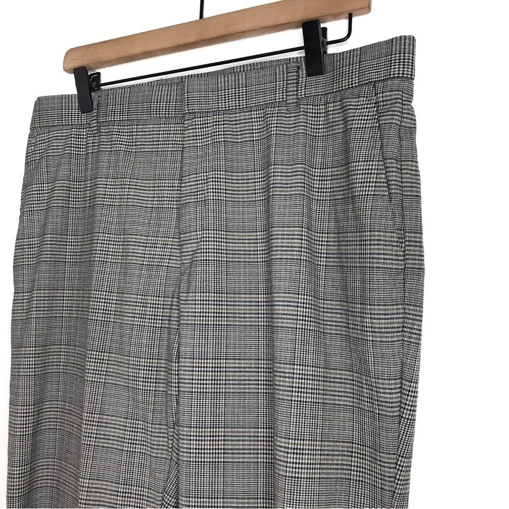 TOMMY HILFIGER Plaid Dress Pants 34 x 30